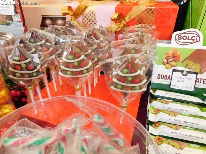 En im&aacute;genes: El esp&iacute;ritu navide&ntilde;o se apodera de Almaz&aacute;n con un mercadillo, concier