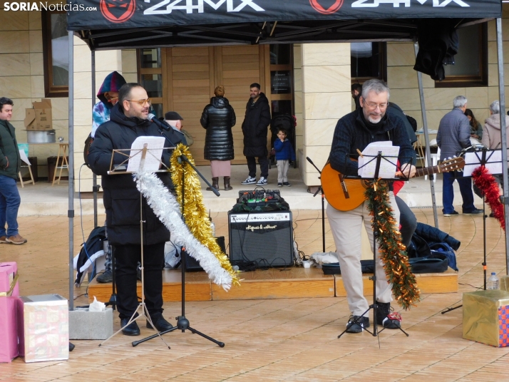 En im&aacute;genes: El esp&iacute;ritu navide&ntilde;o se apodera de Almaz&aacute;n con un mercadillo, concier