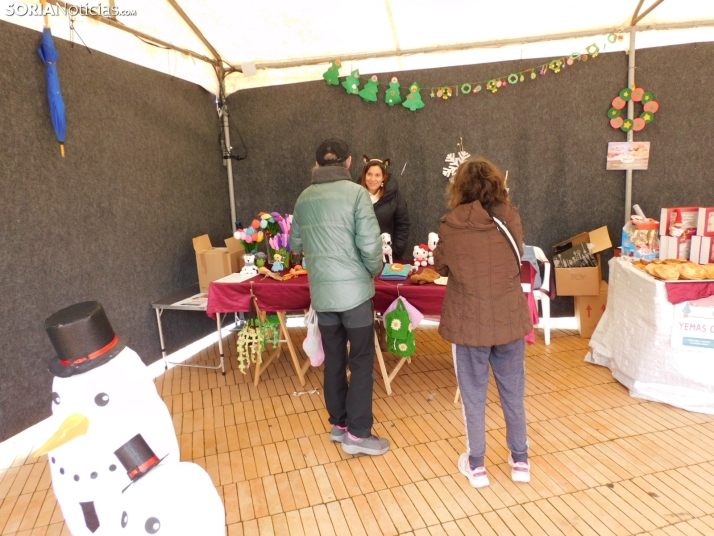 En im&aacute;genes: El esp&iacute;ritu navide&ntilde;o se apodera de Almaz&aacute;n con un mercadillo, concier