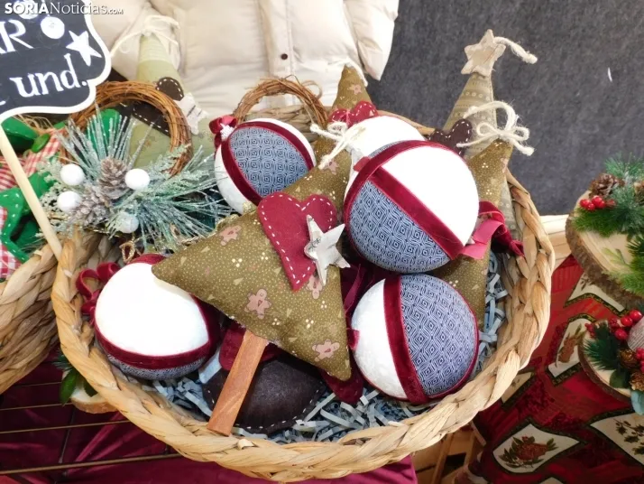 En im&aacute;genes: El esp&iacute;ritu navide&ntilde;o se apodera de Almaz&aacute;n con un mercadillo, concier