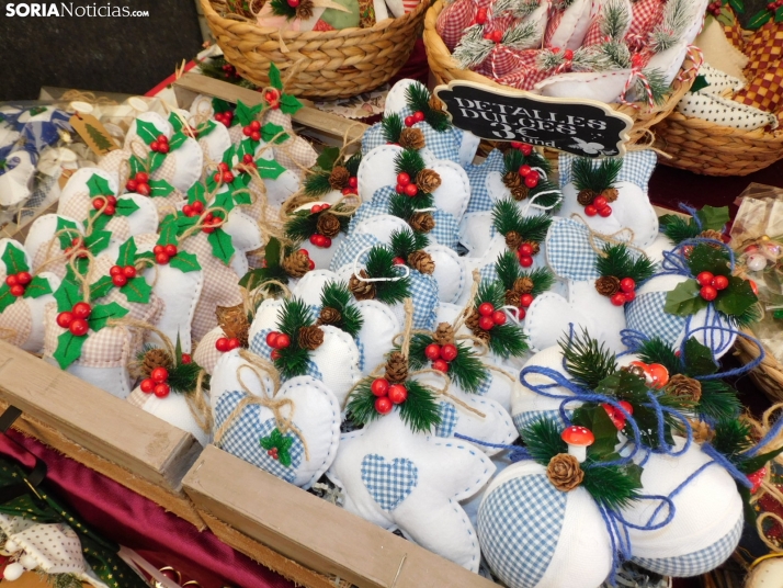 En im&aacute;genes: El esp&iacute;ritu navide&ntilde;o se apodera de Almaz&aacute;n con un mercadillo, concier