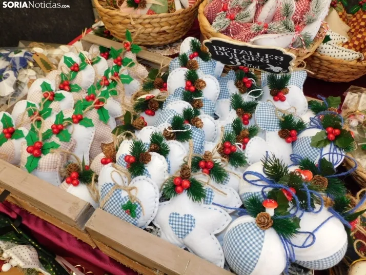 En im&aacute;genes: El esp&iacute;ritu navide&ntilde;o se apodera de Almaz&aacute;n con un mercadillo, concier