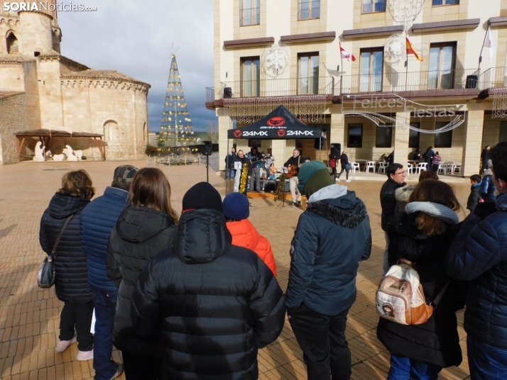 En im&aacute;genes: El esp&iacute;ritu navide&ntilde;o se apodera de Almaz&aacute;n con un mercadillo, concier