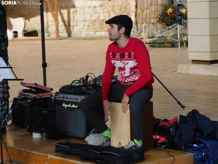 En im&aacute;genes: El esp&iacute;ritu navide&ntilde;o se apodera de Almaz&aacute;n con un mercadillo, concier