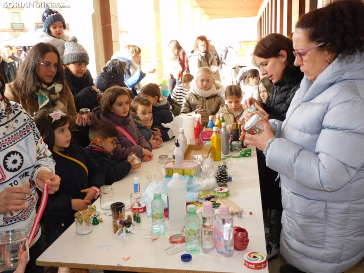 En im&aacute;genes: El esp&iacute;ritu navide&ntilde;o se apodera de Almaz&aacute;n con un mercadillo, concier