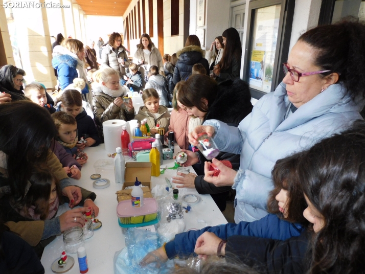En im&aacute;genes: El esp&iacute;ritu navide&ntilde;o se apodera de Almaz&aacute;n con un mercadillo, concier