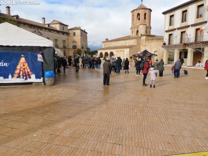 En im&aacute;genes: El esp&iacute;ritu navide&ntilde;o se apodera de Almaz&aacute;n con un mercadillo, concier