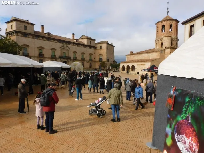 En im&aacute;genes: El esp&iacute;ritu navide&ntilde;o se apodera de Almaz&aacute;n con un mercadillo, concier