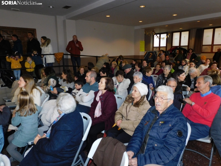 En im&aacute;genes: El Coro infantil de Duruelo y la Ronda unen sus voces e instrumentos en un concierto navid