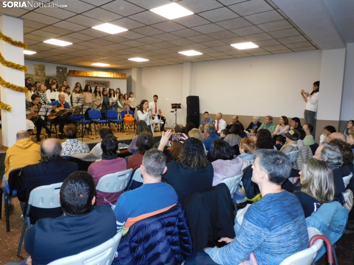 En im&aacute;genes: El Coro infantil de Duruelo y la Ronda unen sus voces e instrumentos en un concierto navid