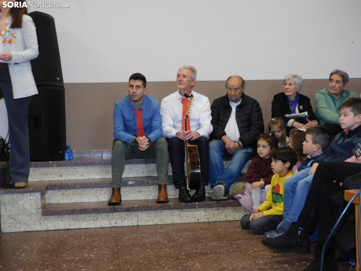 En im&aacute;genes: El Coro infantil de Duruelo y la Ronda unen sus voces e instrumentos en un concierto navid
