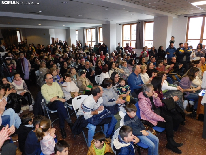 En im&aacute;genes: El Coro infantil de Duruelo y la Ronda unen sus voces e instrumentos en un concierto navid