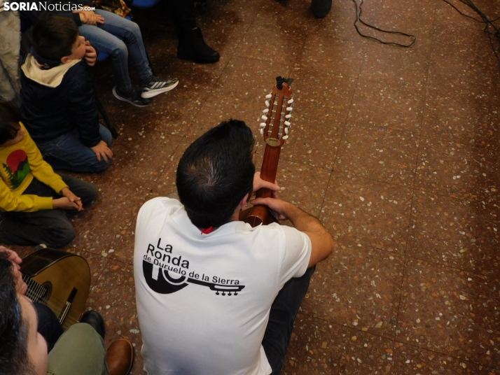 En im&aacute;genes: El Coro infantil de Duruelo y la Ronda unen sus voces e instrumentos en un concierto navid