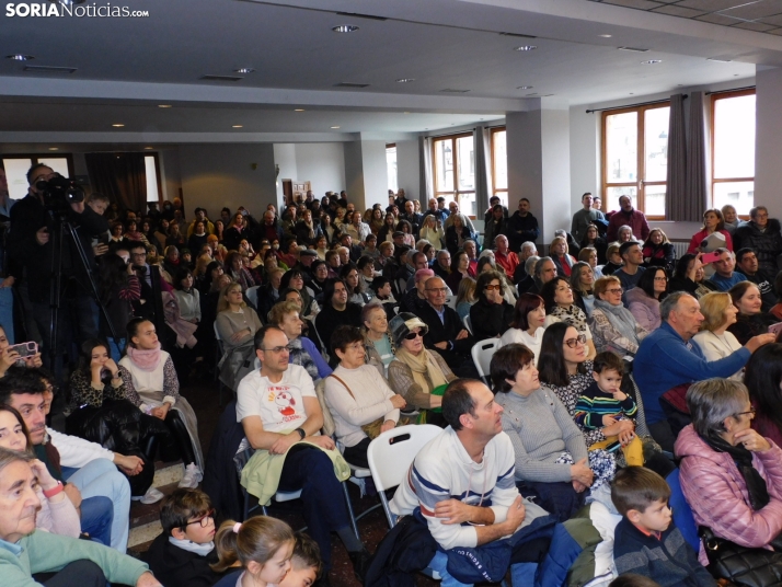 En im&aacute;genes: El Coro infantil de Duruelo y la Ronda unen sus voces e instrumentos en un concierto navid