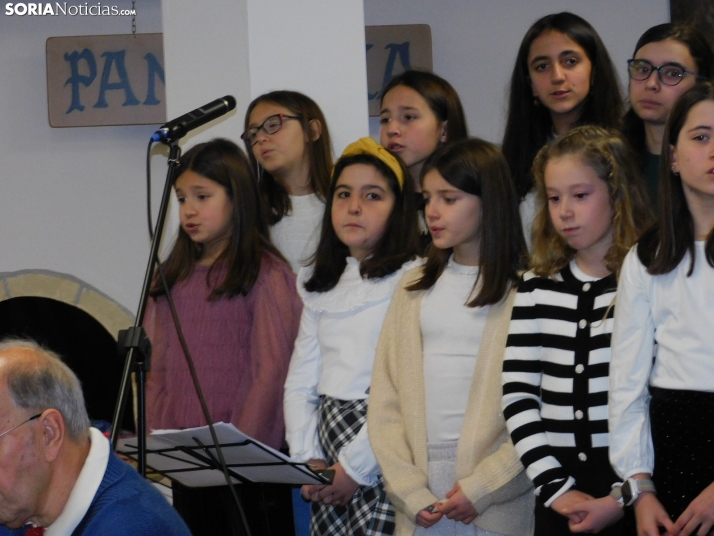 En im&aacute;genes: El Coro infantil de Duruelo y la Ronda unen sus voces e instrumentos en un concierto navid