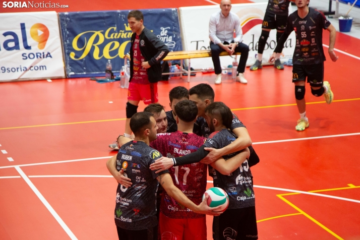 Lluvia de peluches del Santo Domingo Sporting 2025