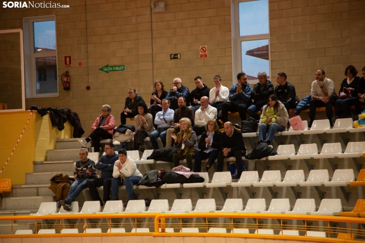 Lluvia de peluches del Santo Domingo Sporting 2025