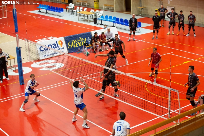 Lluvia de peluches del Santo Domingo Sporting 2025