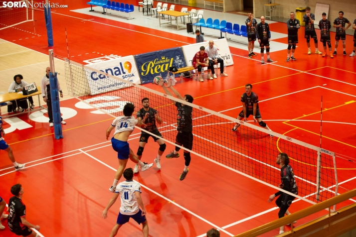 Lluvia de peluches del Santo Domingo Sporting 2025