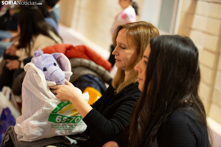Lluvia de peluches del Santo Domingo Sporting 2025