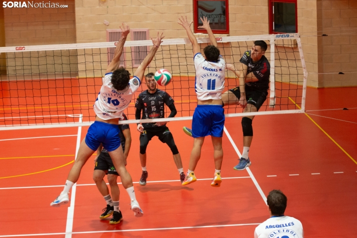 Lluvia de peluches del Santo Domingo Sporting 2025