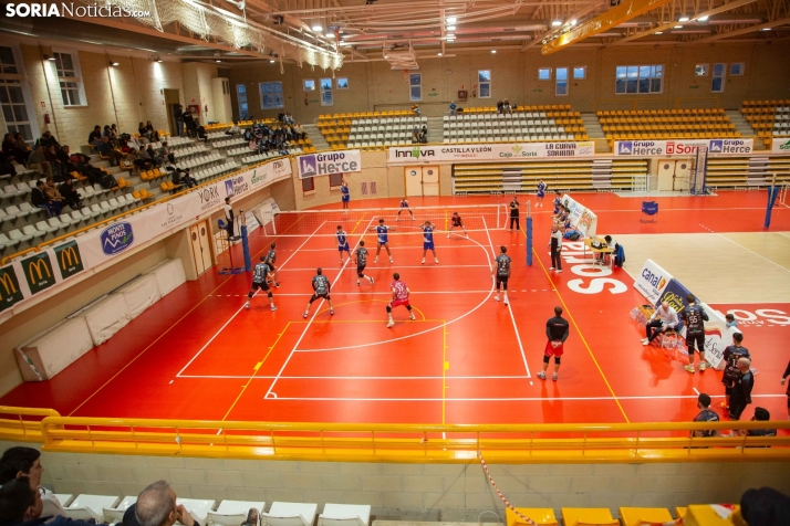 Lluvia de peluches del Santo Domingo Sporting 2025