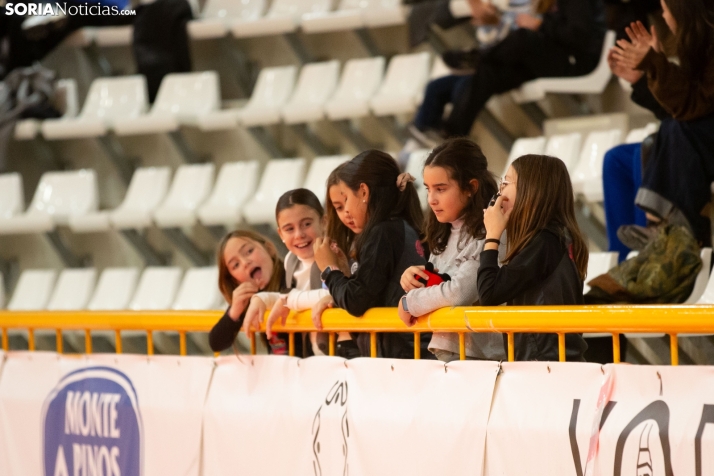Lluvia de peluches del Santo Domingo Sporting 2025