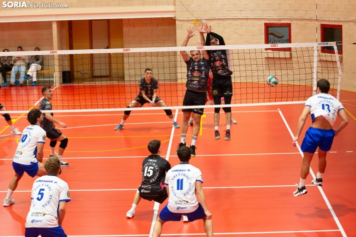 Lluvia de peluches del Santo Domingo Sporting 2025