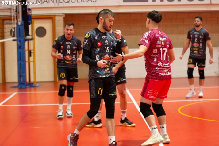 Lluvia de peluches del Santo Domingo Sporting 2025