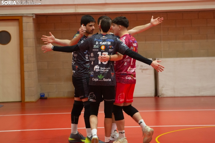 Lluvia de peluches del Santo Domingo Sporting 2025