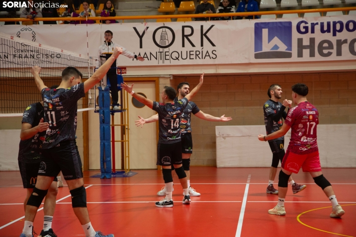 Lluvia de peluches del Santo Domingo Sporting 2025