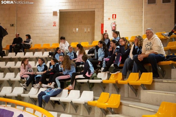 Lluvia de peluches del Santo Domingo Sporting 2025