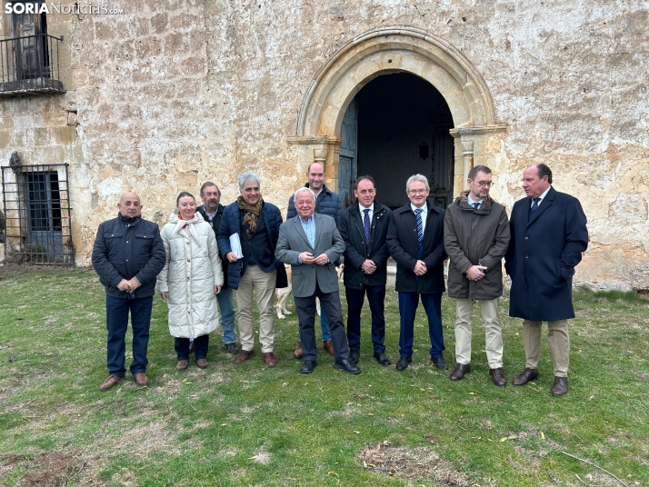 Visita a La Monjía de Gonzalo Santonja.