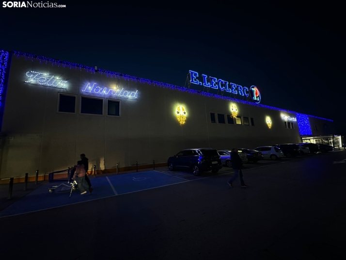 EN IM&Aacute;GENES | La Navidad se apodera de los pasillos de E. Leclerc