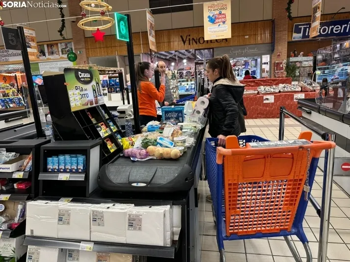 EN IM&Aacute;GENES | La Navidad se apodera de los pasillos de E. Leclerc