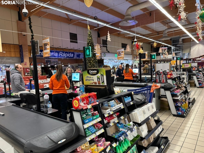 EN IM&Aacute;GENES | La Navidad se apodera de los pasillos de E. Leclerc