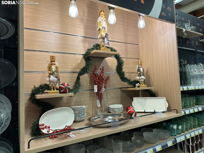 EN IM&Aacute;GENES | La Navidad se apodera de los pasillos de E. Leclerc