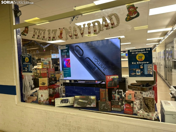 EN IM&Aacute;GENES | La Navidad se apodera de los pasillos de E. Leclerc