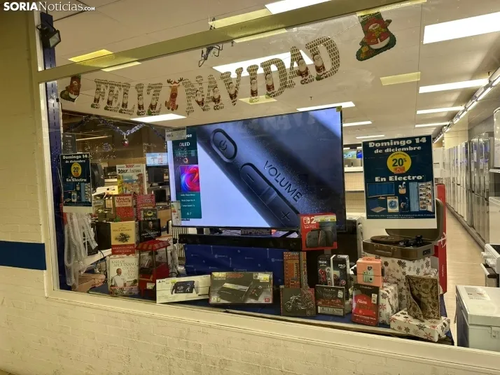 EN IM&Aacute;GENES | La Navidad se apodera de los pasillos de E. Leclerc