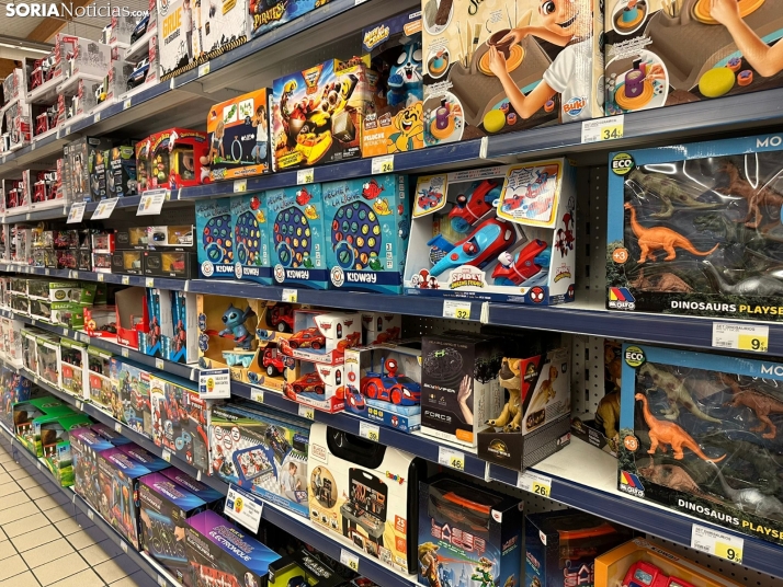 EN IM&Aacute;GENES | La Navidad se apodera de los pasillos de E. Leclerc