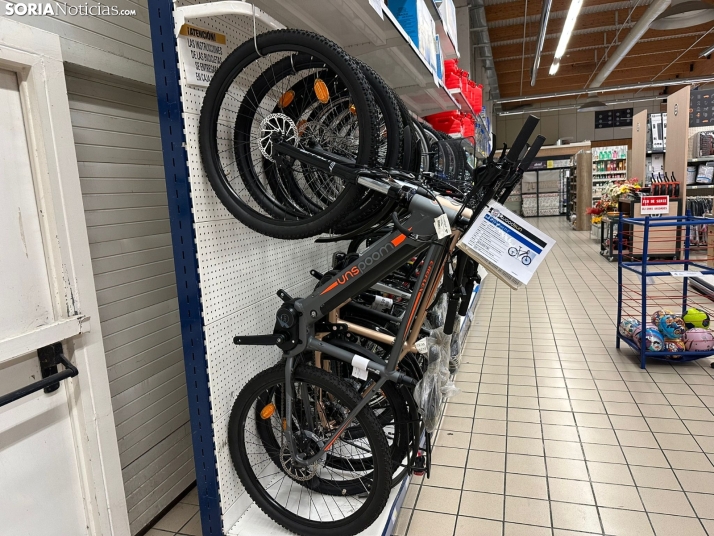 EN IM&Aacute;GENES | La Navidad se apodera de los pasillos de E. Leclerc