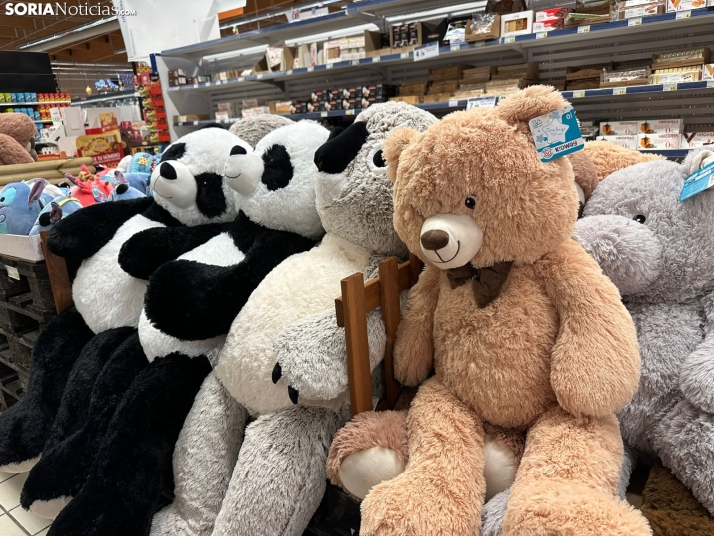 EN IM&Aacute;GENES | La Navidad se apodera de los pasillos de E. Leclerc