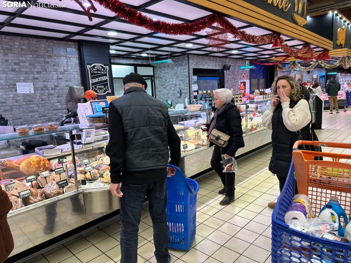 EN IM&Aacute;GENES | La Navidad se apodera de los pasillos de E. Leclerc