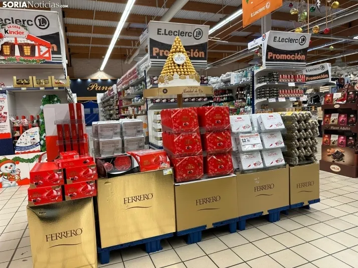 EN IM&Aacute;GENES | La Navidad se apodera de los pasillos de E. Leclerc