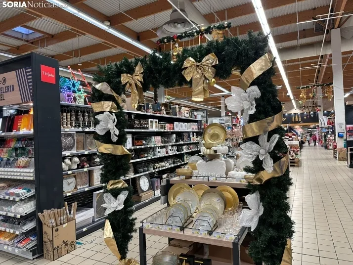 EN IM&Aacute;GENES | La Navidad se apodera de los pasillos de E. Leclerc