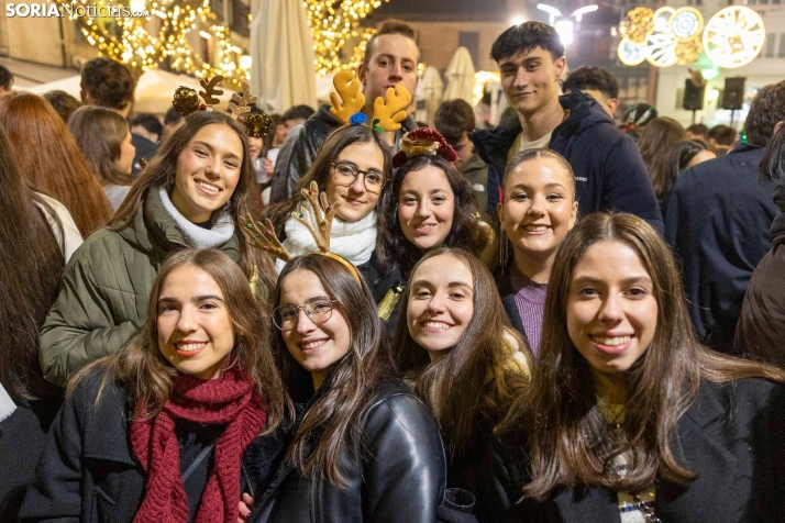 Champanada Nochevieja 2025./ Viksar Fotografía