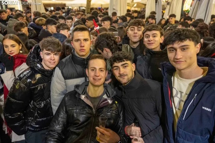 Champanada Nochevieja 2025./ Viksar Fotografía