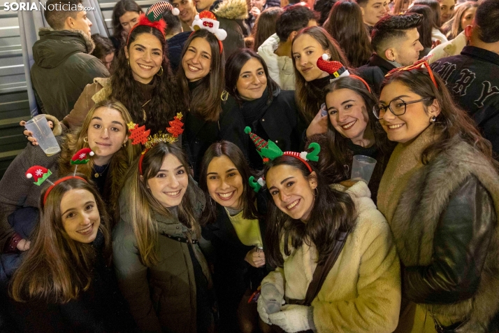 Champanada Nochevieja 2025./ Viksar Fotografía