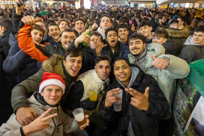 Champanada Nochevieja 2025./ Viksar Fotografía