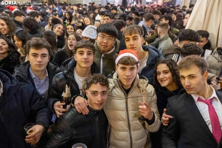 Champanada Nochevieja 2025./ Viksar Fotografía